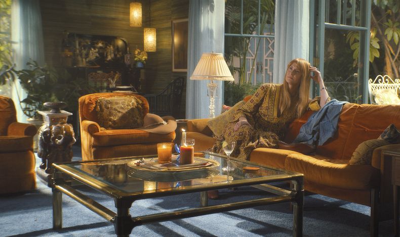 En esta imagen proporcionada por Apple TV+, Laura Dern en una escena de la serie Palm Royale. (Apple TV+ via AP)