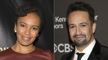 Eisa Davis en los Premios Lucille Lortel 2016 por logros excepcionales fuera de Broadway el 1 de mayo de 2016, en Nueva York, izquierda, y Lin-Manuel Miranda en los Kennedy Center Honors en Washington el 3 de diciembre de 2023. (Foto AP)