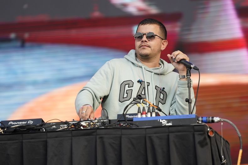 ESP-GEN PUERTO RICO-JOWELL & RANDY