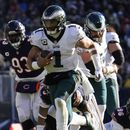 Fuente AP: Hurts se lesiona, está en duda ante los Cowboys