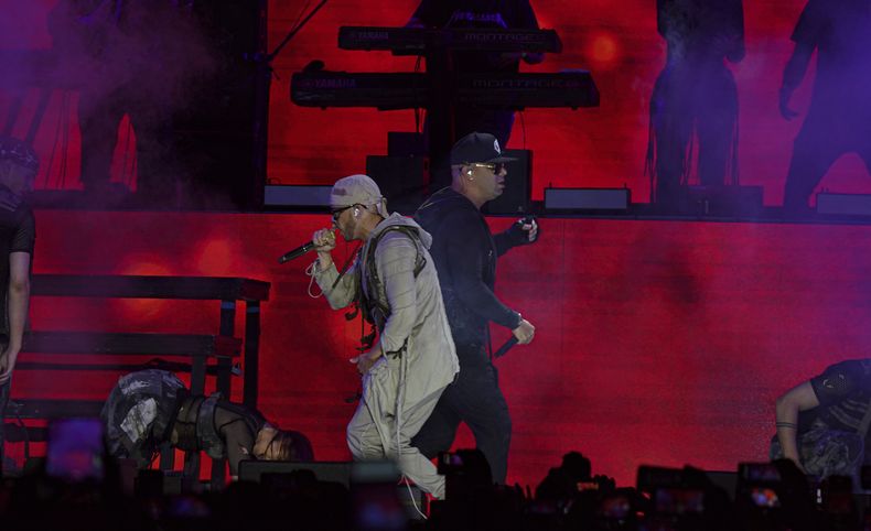 ESP-MUS WISIN & YANDEL