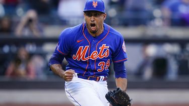 Mets atacan a Mikolas y vencen a Cardenales