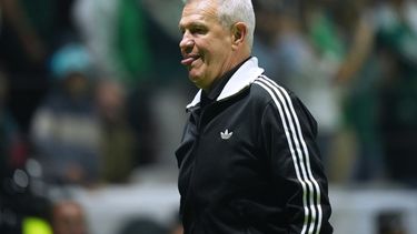 El técnico de México Javier Aguirre durante un partido amistoso contra Serbia, el jueves 4 de junio de 2026, en Toluca, México. (AP Foto/Moisés Castillo)