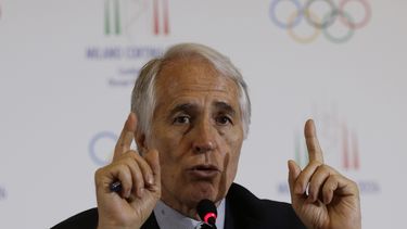 Presidente de Comité Olímpico de Italia, positivo en Beijing