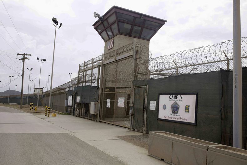 AMN-GEN_MATTIS-GUANTANAMO-0.jpg