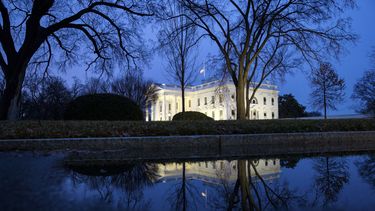 Trump y demócratas se culpan por cierre de gobierno