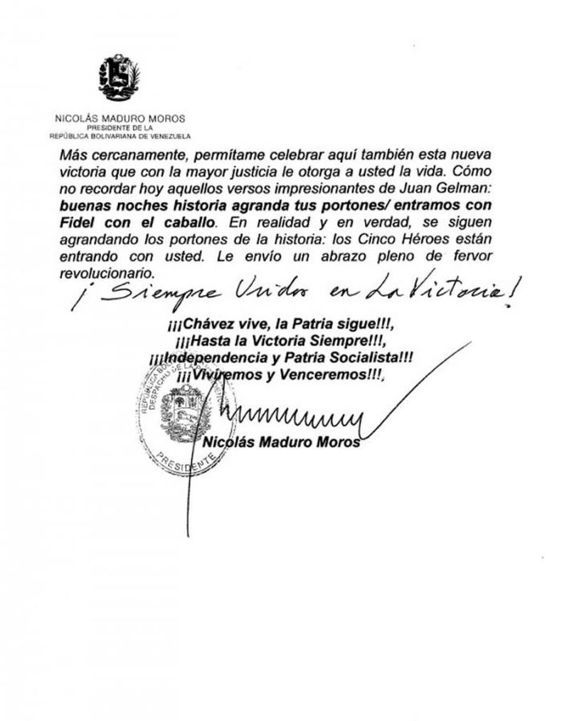 Facsímiles &nbsp;de las cartas de Maduro a Fidel y Raúl Castro con el mensaje hipotético de Chávez.