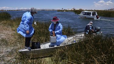 Perú vacuna contra coronavirus en el lago mítico de Incas