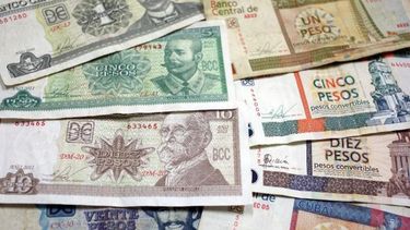 americateve | El llamado &#039;día cero&#039;, momento en que solo quedará en circulación una moneda, sigue siendo una incógnita. Los especialistas advierten que no mejorará el nivel adquisitivo.