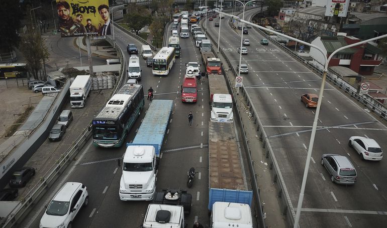Camioneros se movilizan a Buenos Aires en demanda de gasoil