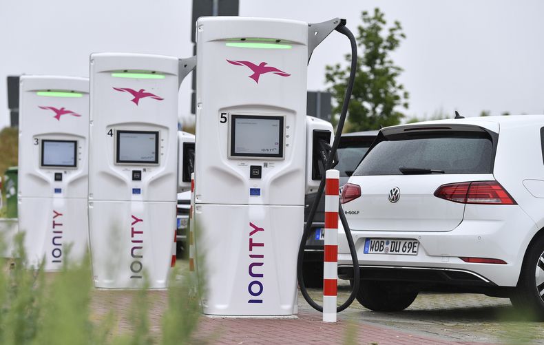 EUR-ECO_EUROPA-AUTOS_ELECTRICOS-0.jpg