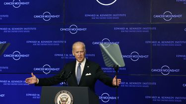 Plan de Biden busca reducir en 50% las muertes por cáncer
