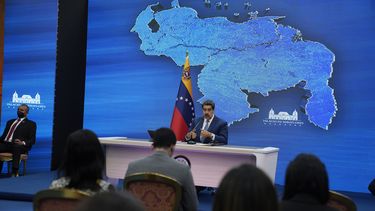 Maduro es optimista sobre diálogo con opositores
