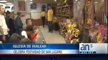 americateve | Como es habitual, cada 17 de diciembre cubanos de Miami y de La Habana celebran el Día de San Lázaro y asisten al Rincón donde se evoca al santo milagroso.