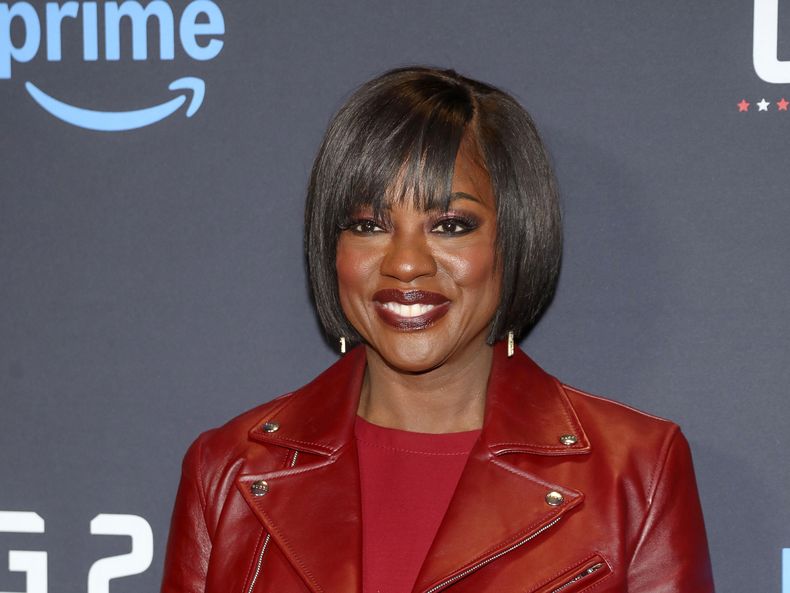 La actriz Viola Davis asiste a la proyección especial de G20 en el Regal Times Square el martes 8 de abril de 2025, en Nueva York. (Foto Andy Kropa/Invision/AP)