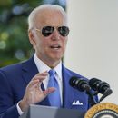 Biden da negativo en COVID pero sigue en aislamiento