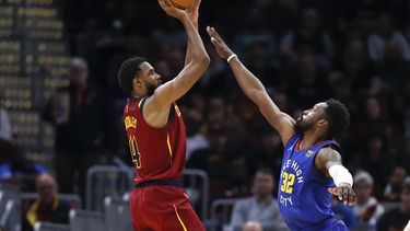 Cavs superan en alargue a Nuggets y les cortan racha