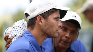 americateve | Randy Blanco y Ernesto Alfonso disputaban un torneo en ese país y estarían camino a Miami. Sucede días después de que al menos seis bailarines del Ballet Nacional de Cuba desertaran en San Juan. Randy Blanco, de 21 años, y Ernesto Alfonso, de 24, abandona