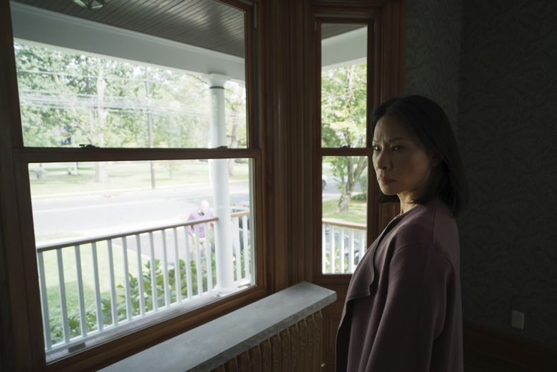 Esta imagen proporcionada por Neon muestra a Lucy Liu en una escena de Presence. (Neon via AP)