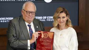 EEUU: Primera dama de Ucrania recibe premio de DDHH
