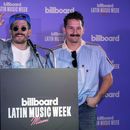 ARCHIVO - Los músicos Mau y Ricky llegan a una conferencia de prensa sobre la Semana Billboard de la Música Latina el 26 de agosto de 2024, en Miami Beach, Florida. (Foto AP/Lynne Sladky, archivo)