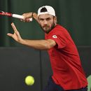 EE.UU. se va arriba 2-0 ante Uzbekistán en la Copa Davis