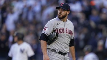 Civale flaquea al inicio; continúa sequía en Cleveland