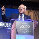 Sanders y legisladoras propondrán cancelar deuda estudiantil