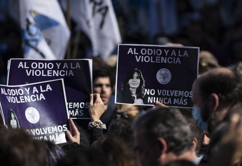 AMS-GEN ARGENTINA-VICEPRESIDENTA ATENTADO