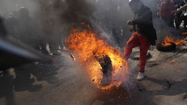 Nepal debate ayudas de EEUU entre fuertes protestas