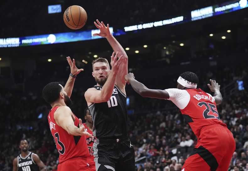 DEP-BAS KINGS-RAPTORS