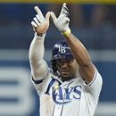 El dominicano Wander Franco, de los Rays de Tampa Bay, festeja su doble contra el relevista Emilio Pagan, de los Mellizos de Minnesota, en la séptima entrada del partido en St. Petersburgo, Florida, el martes 6 de junio de 2023. (AP Foto/Chris OMeara)