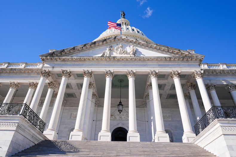 El Capitolio en el día 37 del cierre de gobierno, el jueves 6 de noviembre de 2025, en Washington. (AP Foto/Mariam Zuhaib)