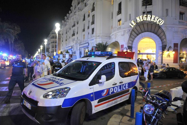 EUR-GEN_FRANCIA-ATAQUE-LO_ULTIMO-1.jpg