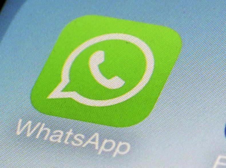 El ícono de WhatsApp en un teléfono celular en Nueva York el 19 de febrero del 2014. (AP foto/Patrick Sison)