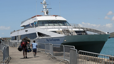Viequenses denuncian que turistas burlan la orden ejecutiva al viajar en las lanchas de la ATM