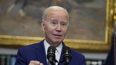 El presidente Joe Biden habla en la Casa Blanca, Washington, 1 de octubre de 2023. (AP Foto/Manuel Balce Ceneta)