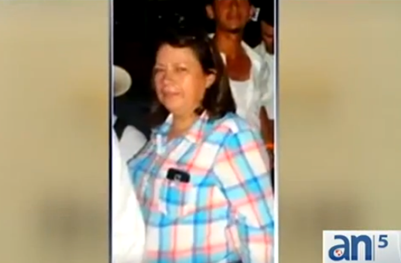 La familia de una mujer desaparecida desde el pasado sábado sospecha que su desaparición podría estar vinculada al hallazgo del cadáver de una mujer calcinado que se encontró cerca del Doral.