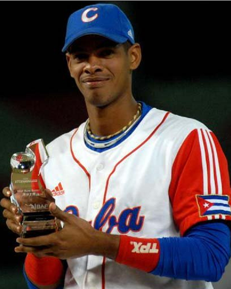hector olivera.png