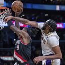 Trail Blazers vencen a Lakers y se mantienen invictos