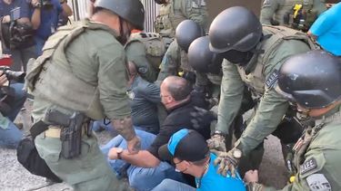 presentan cargos por obstruccion contra manifestantes arrestados en minillas