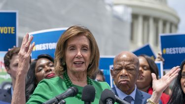 Pelosi: Foto de migrantes ahogados debería sacudir a Trump
