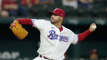 Pérez lanza otra vez en blanco; Rangers arrollan a Filis