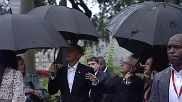 obama y su familia prueban la sazon cubana en una paladar de la habana