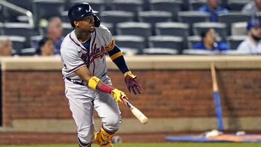 Bravos activan a Acuña antes de lo previsto tras lesión
