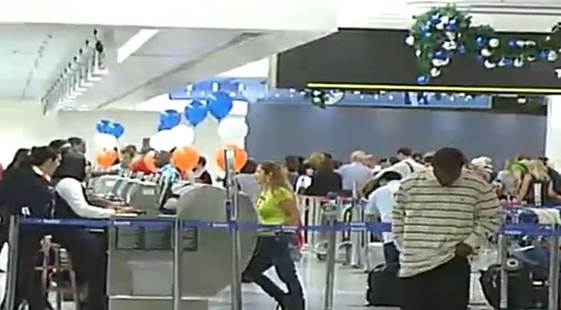 Millones de personas ya se están movilizando aquí en Estados Unidos a solo pocas horas para el día de Acción de Gracias. En el sur de la Florida se espera una avalancha de viajeros, sobre todo provenientes del norte del país.