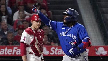 Vlad Jr jonronea ante Ohtani, Azulejos superan a Angelinos