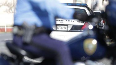 Broma con juey termina en un asesinato: mujer dispara a otra fémina en la cara
