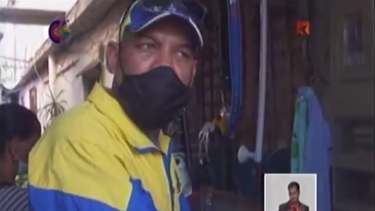 television cubana muestra como un inspector multa a un cuentapropista con 8 mil pesos por especulacion