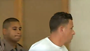 americateve | Ocho días después se entrega a las autoridades chofer acusado de causar un accidente donde una madre de cuatro hijos perdió la vida.